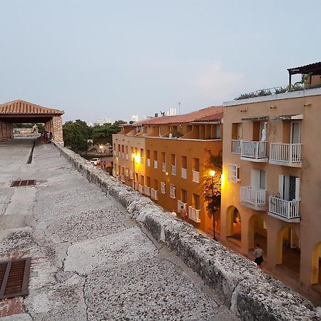Апартаменты Apartamento Duplex Vista Al Mar Y Murallas Nuevo En La Ciudad Amurallada Картахена Экстерьер фото
