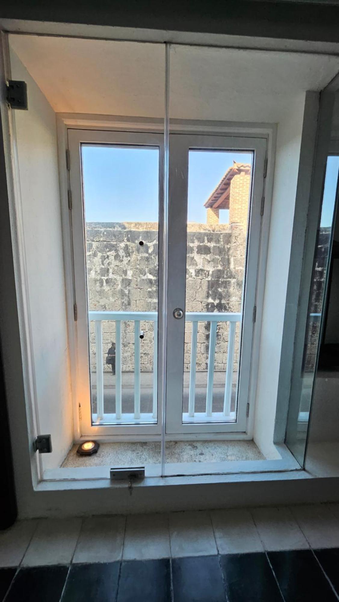 Апартаменты Apartamento Duplex Vista Al Mar Y Murallas Nuevo En La Ciudad Amurallada Картахена Экстерьер фото